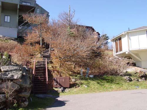 7_parking_area_path_house