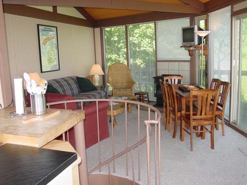 kitchen_to_living