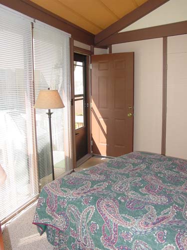 master_bedroom_door_to_deck