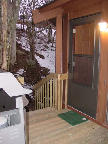master_bedroom_door_deck